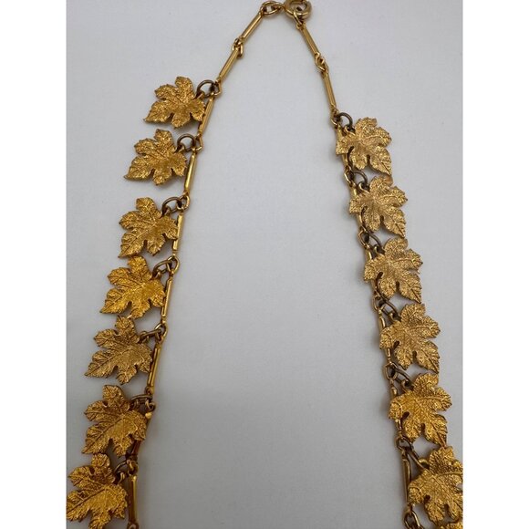 Vintage Gold Tone Maple Leaf Necklace Unsigned Mid Century Statement - Picture 4 of 11